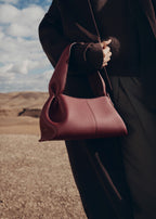 Maëlle East West - Textured Black Cherry