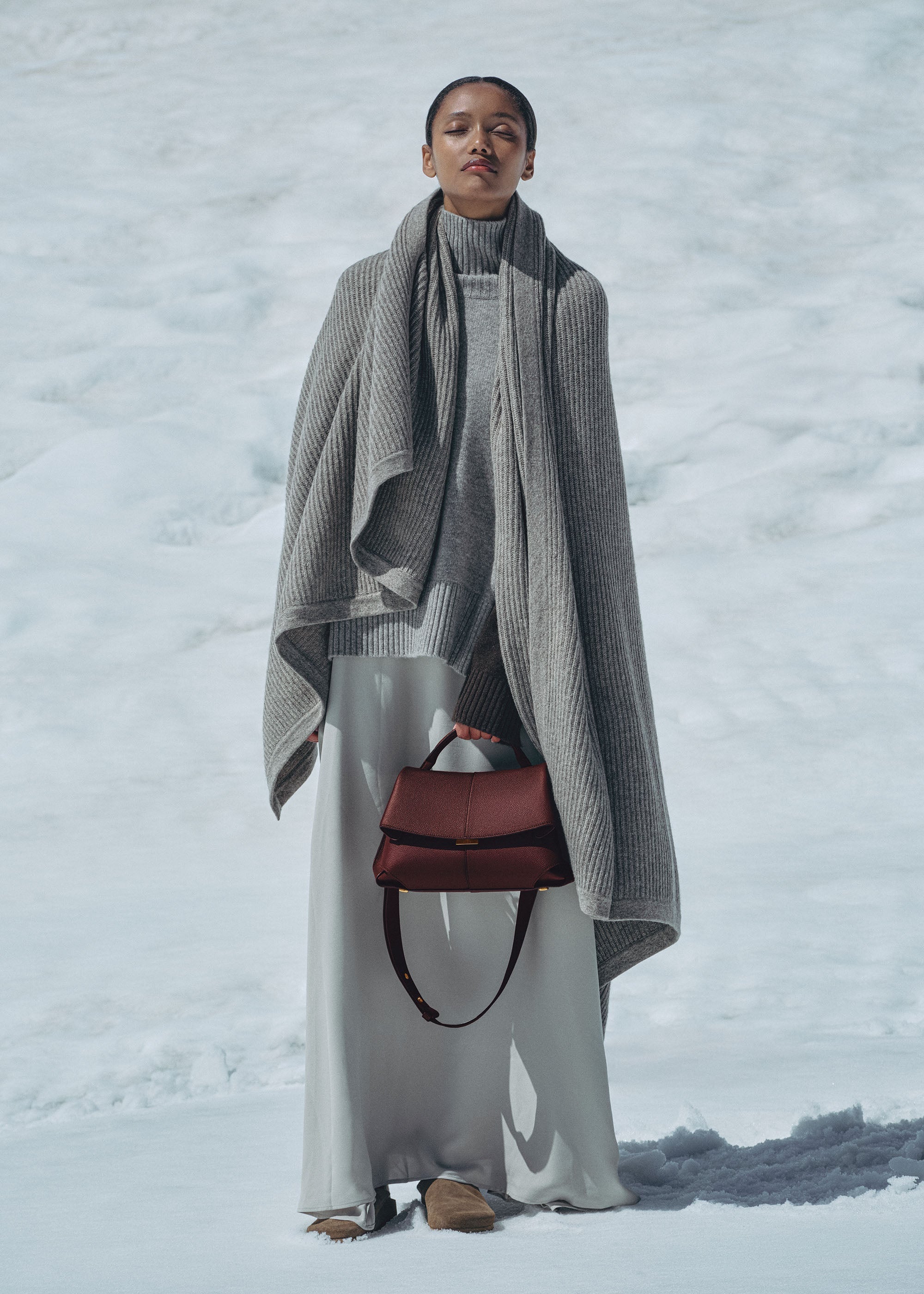 Solène - Textured Black Cherry
