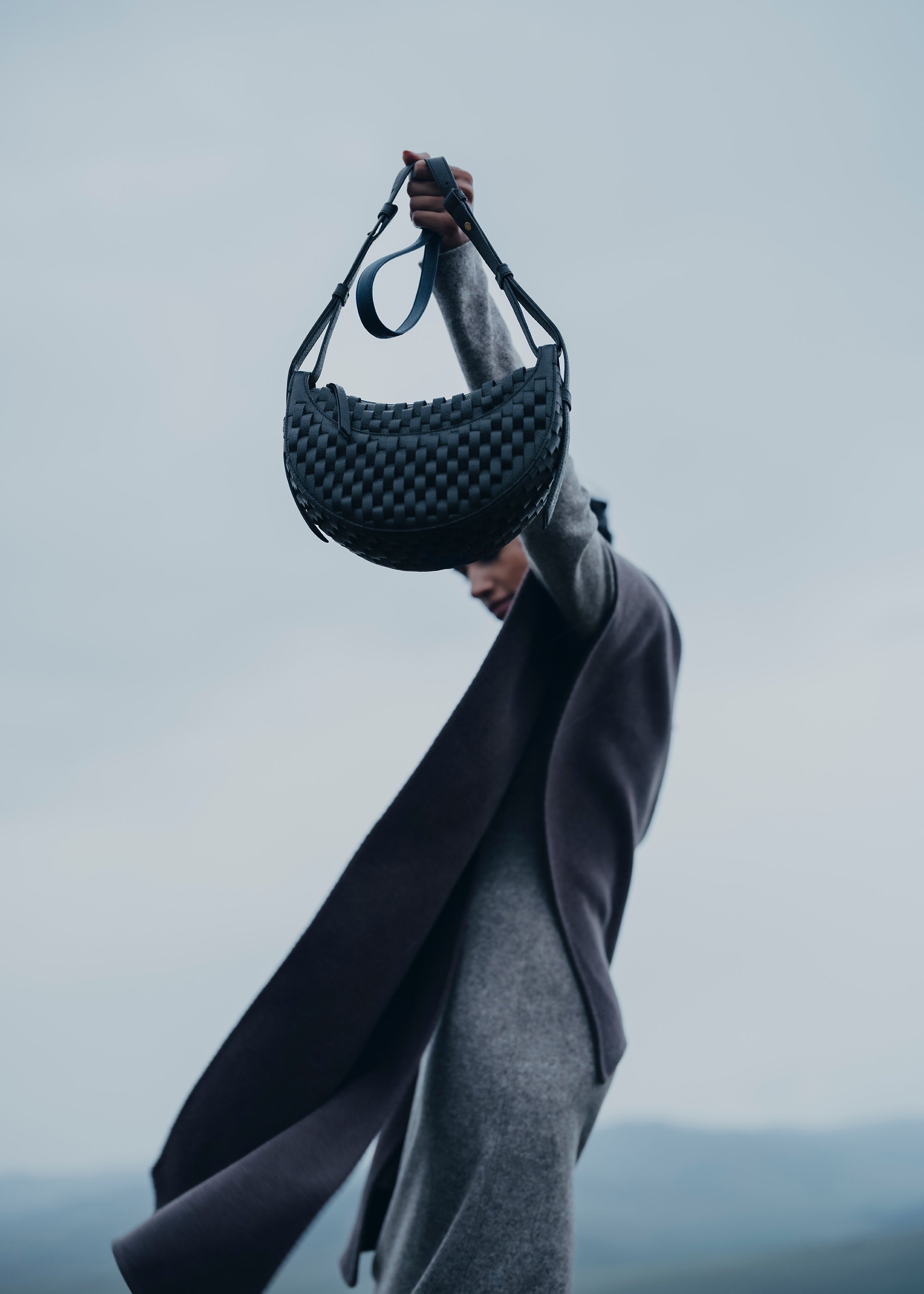 Vivienne - Black Onda