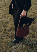 Évienne Hobo - Smooth Black Cherry