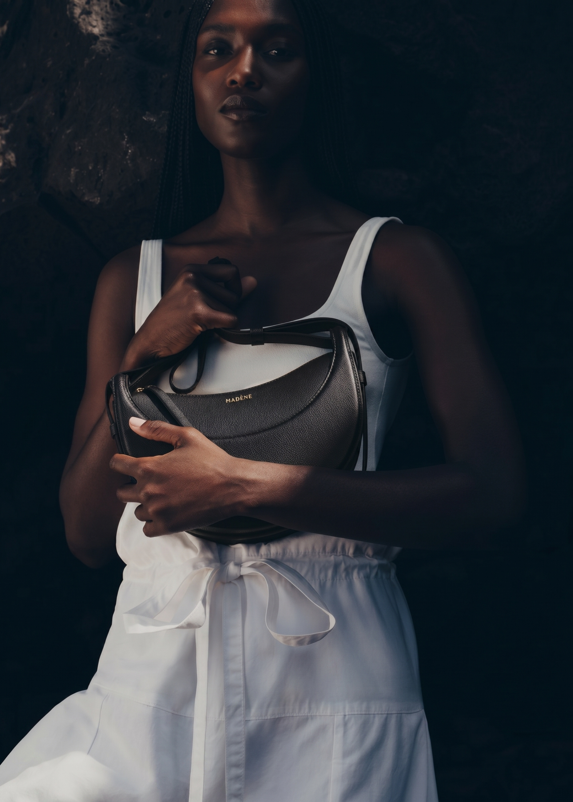 Vivienne - Black Grain