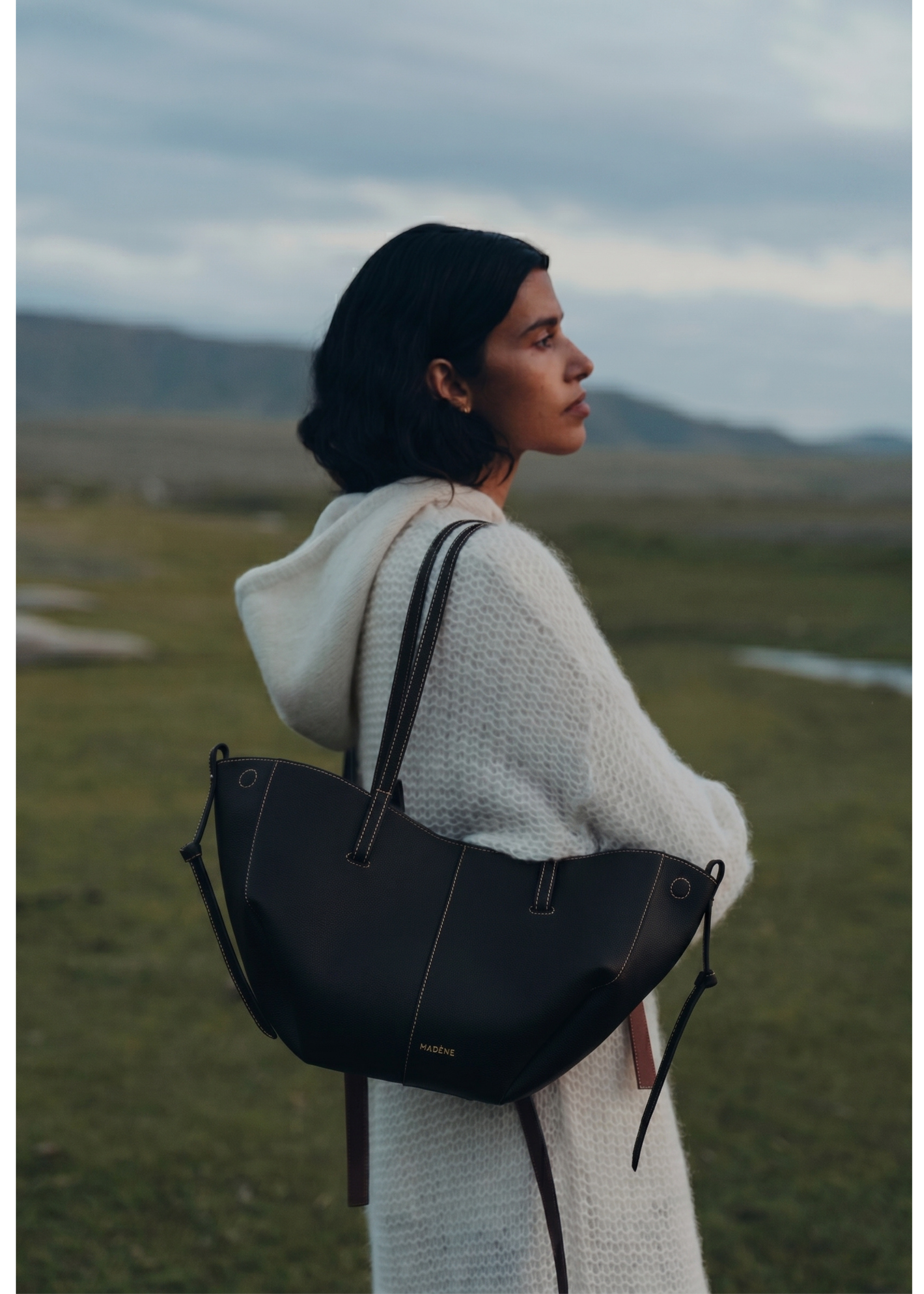 Aveline Mini — Black Grain Écru Stitch