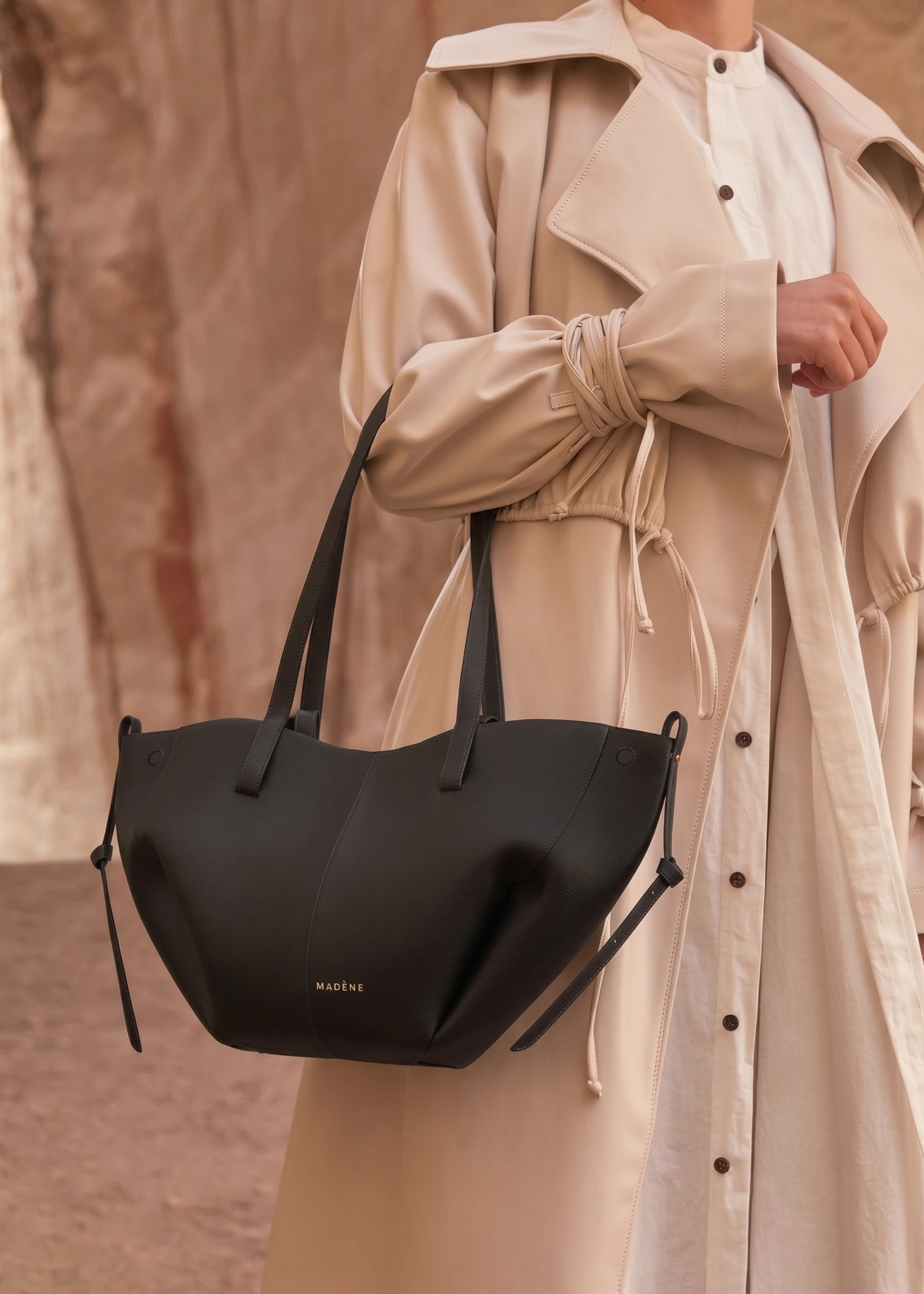 Aveline Mini — Black Grain