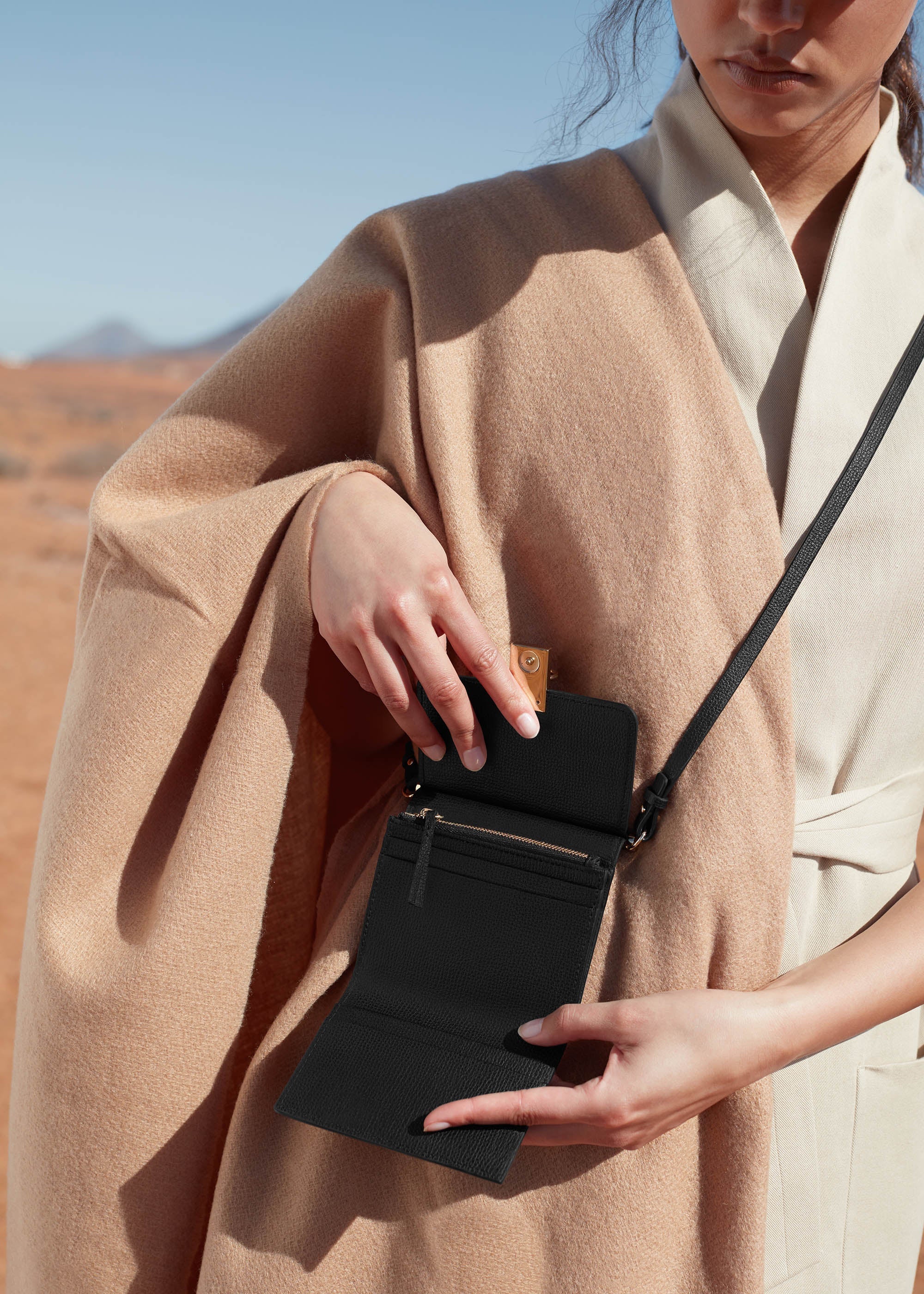 Maison Carry Crossbody Wallet - Textured Black