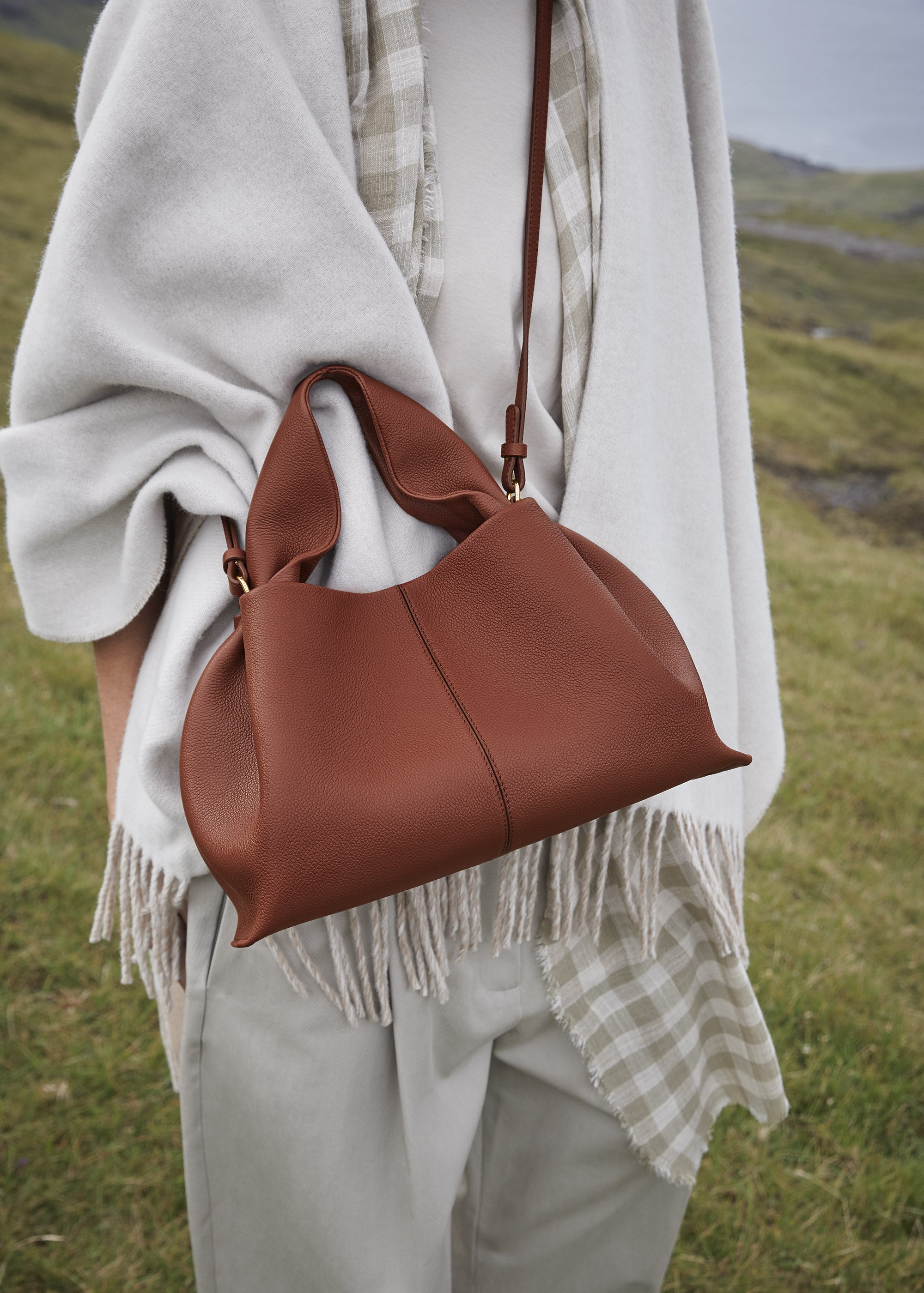 Maëlle - Textured Cognac
