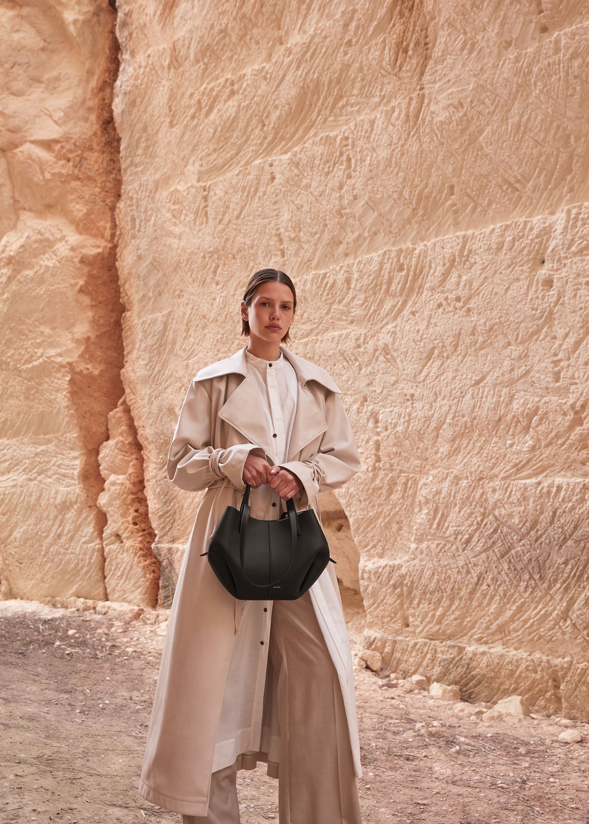 Aveline Mini — Black Grain
