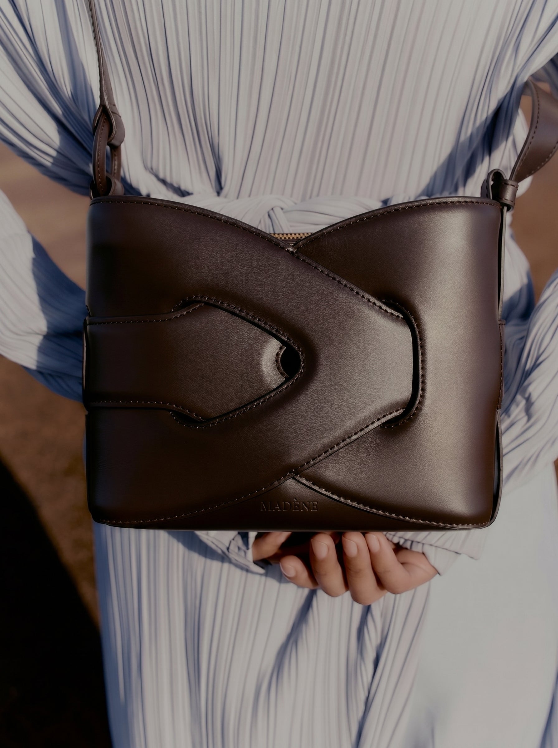 Évienne - Smooth Ebony