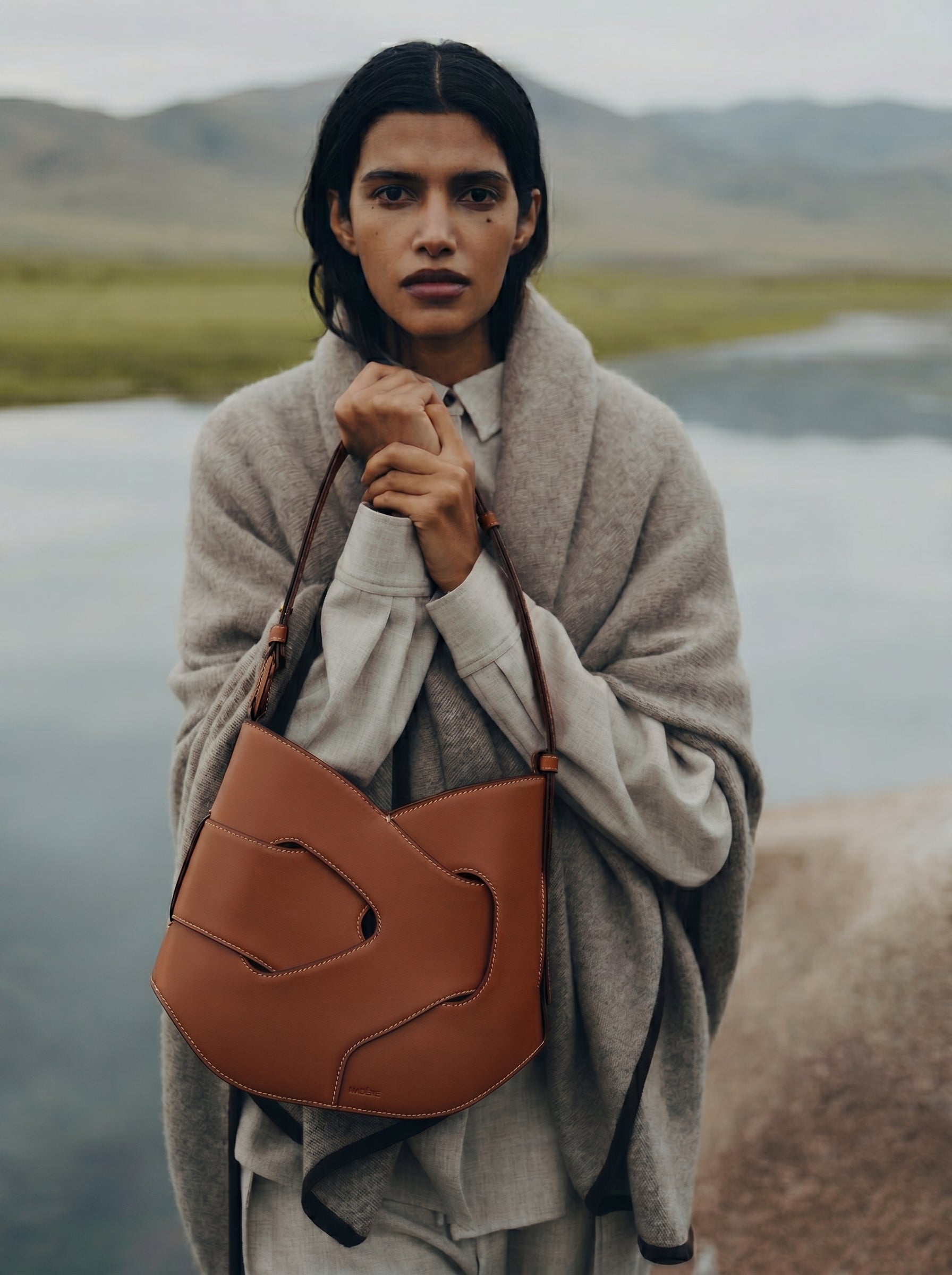 Évienne Hobo — Cognac Smooth