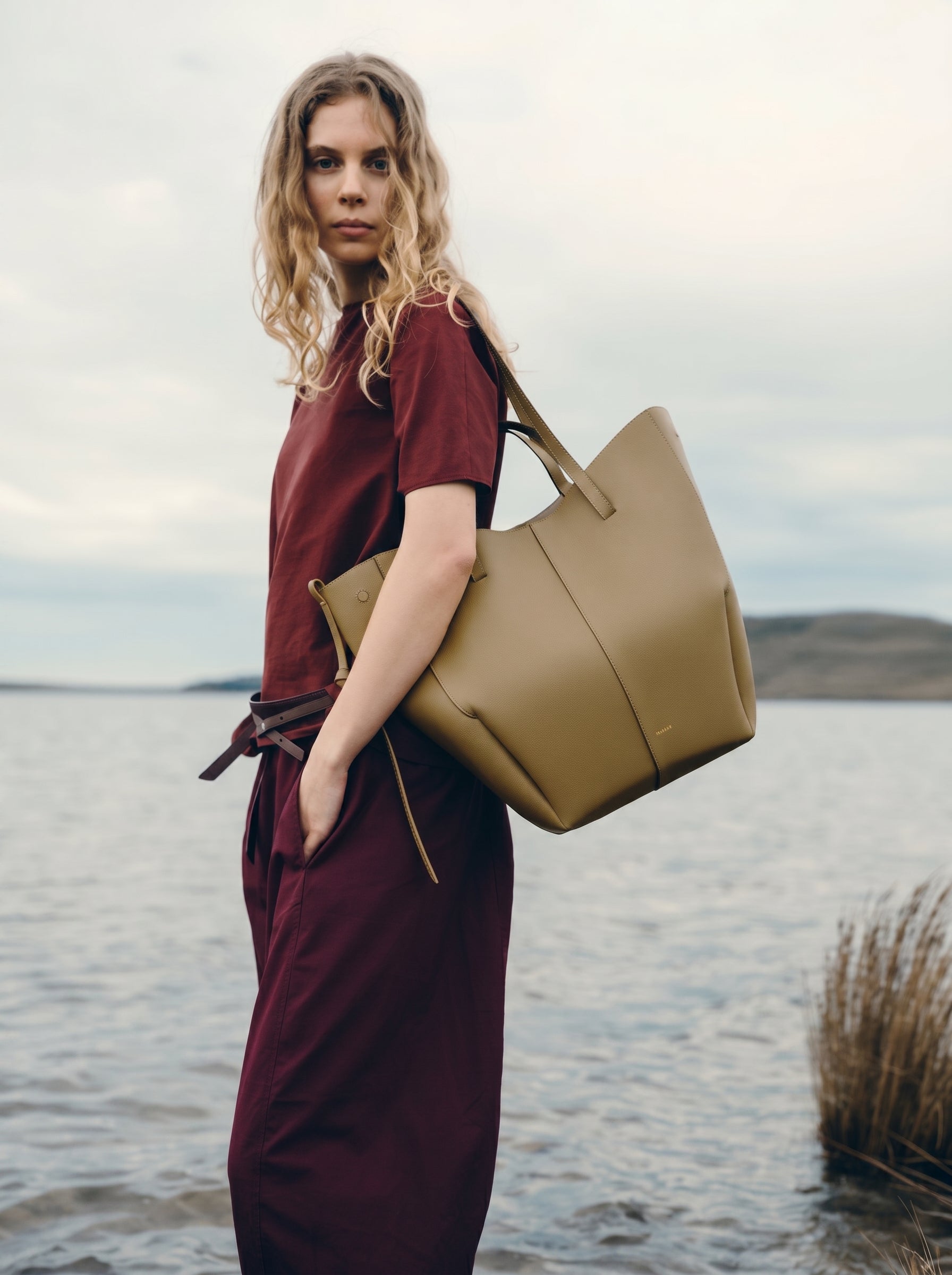 Aveline Tote - Textured Smoky Olive