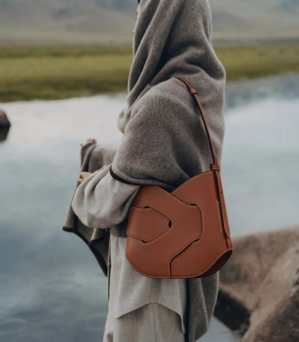 Évienne Hobo — Cognac Smooth